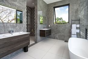 Onyx by Blue Sky Luxury