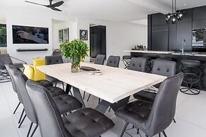 Onyx by Blue Sky Luxury