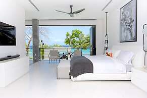 Onyx by Blue Sky Luxury