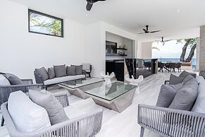 Onyx by Blue Sky Luxury