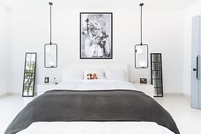 Onyx by Blue Sky Luxury