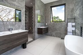 Onyx by Blue Sky Luxury