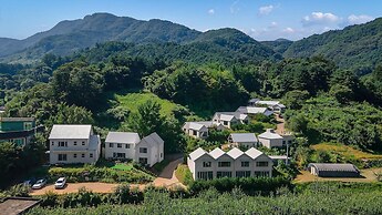 Gapyeong Doomil Doomil Poolvilla