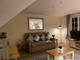 Apartment - Sleeps 2 - Pet Friendly - Parking