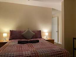 Apartment - Sleeps 2 - Pet Friendly - Parking