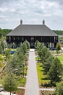 Camp Creek Inn