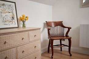 Lovely Quiet Cottage in Kemerton!