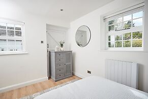 Lovely Quiet Cottage in Kemerton!