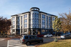 Reside Navy Yard, a Wyndham Residence