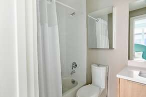 Reside Navy Yard, a Wyndham Residence