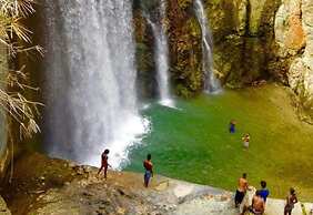Beautiful 2-bed Apartment in Sunny Jamaica