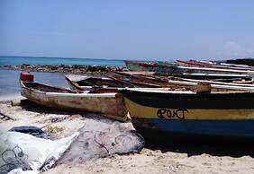 Beautiful 2-bed Apartment in Sunny Jamaica