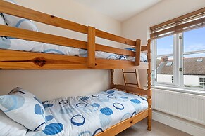 Park Place Court - Close to Town Centre and Beach