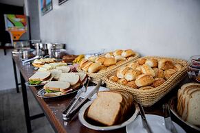 Cadiz Pousada e Lazer