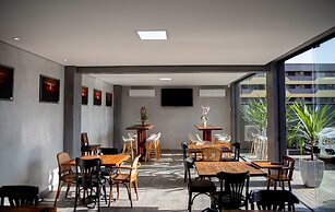 Cadiz Pousada e Lazer