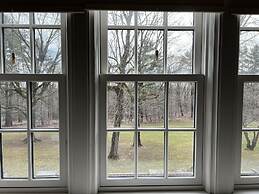 Surrey-Williamson Inn