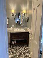 Surrey-Williamson Inn