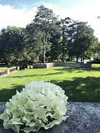 Surrey-Williamson Inn