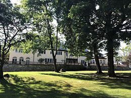 Surrey-Williamson Inn