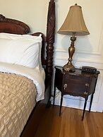 Surrey-Williamson Inn