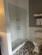 Surrey-Williamson Inn