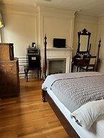 Surrey-Williamson Inn