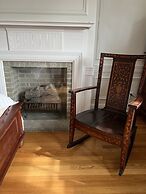 Surrey-Williamson Inn