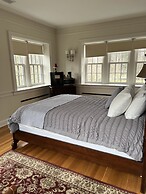 Surrey-Williamson Inn