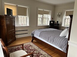 Surrey-Williamson Inn