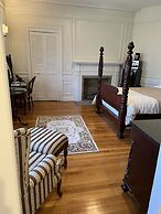 Surrey-Williamson Inn