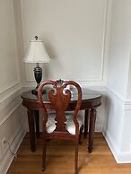 Surrey-Williamson Inn