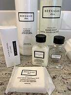 Surrey-Williamson Inn