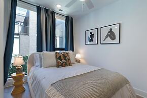 The Grove by AvantStay – Stylish Group Stay with Private Bathrooms