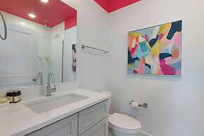 The Grove by AvantStay – Stylish Group Stay with Private Bathrooms