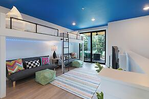 The Grove by AvantStay – Stylish Group Stay with Private Bathrooms