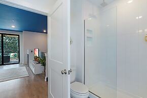 The Grove by AvantStay – Stylish Group Stay with Private Bathrooms