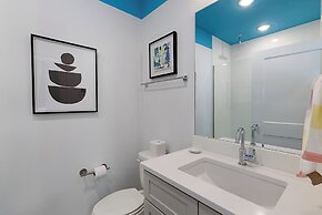 The Grove by AvantStay – Stylish Group Stay with Private Bathrooms