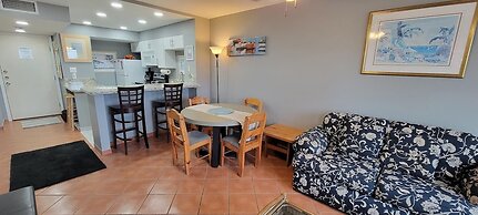 Great Family Condo * EZ Beach Access * SpaceX view (Gulfview II #604) 