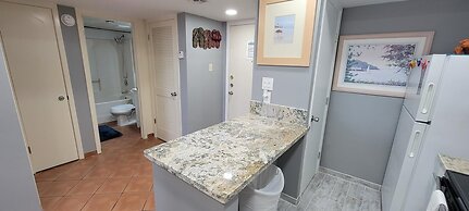 Great Family Condo * EZ Beach Access * SpaceX view (Gulfview II #604) 