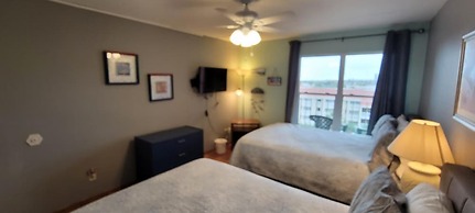 Great Family Condo * EZ Beach Access * SpaceX view (Gulfview II #604) 