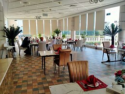 Al Salam Grand Hotel & Resort