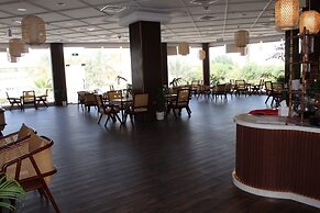 Al Salam Grand Hotel & Resort