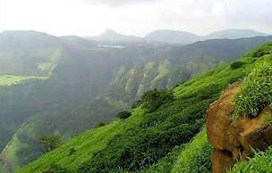 Tea Terrain Resorts & Spa