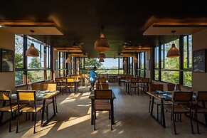 Tea Terrain Resorts & Spa