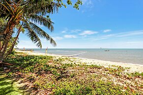 Absolute Beachfront House with Private Pool