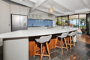 Absolute Beachfront House with Private Pool