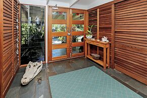 Absolute Beachfront House with Private Pool