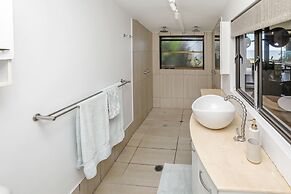 Absolute Beachfront House with Private Pool