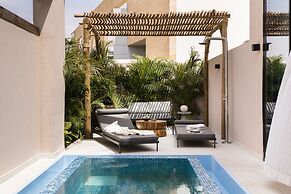 Now VX - Adults Only