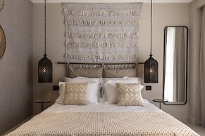 Now VX - Adults Only